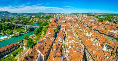 Bern Switzerlan munster Katedral'e havadan görünümü