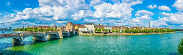 Riverside Rýn Basileji Švýcarska — Stock fotografie