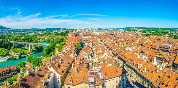Bern Switzerlan munster Katedral'e havadan görünümü