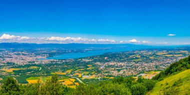 Havadan görünümü Cenevre ve Geneva Gölü'nden Mont Saleve, Switzerlan