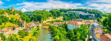 Pont de Zaehringen ayakta nehir sefa Fribourg, Switzerlan Vadisi üzerinde