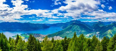 Locarno ve Lago Maggiore için yapılan Switzerlan havadan görünümü