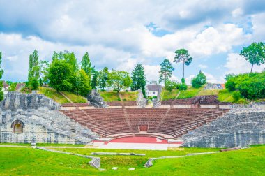 Augusta Raurica, eski bir Roma yerleşim Basel, Switzerlan yakınında, Roma Tiyatrosu