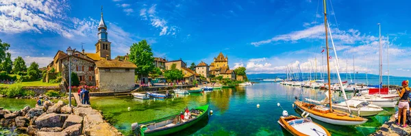 Yvoire Francja Lipca 2017 Lakeside Widok Zamek Francuskim Mieście Yvoire — Zdjęcie stockowe