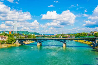 Switzerlan Roche kulede hakim Ren Riverside