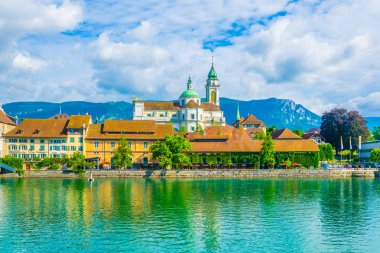 Solothurn geçen Aare Riverside Saint Ursus Katedrali, Switzerlan tarafından domainated olduğunu