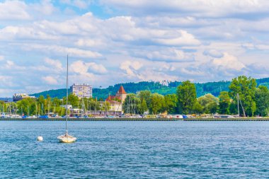Cityscape Biel/Bienne Switzerlan Bielersee arkasında