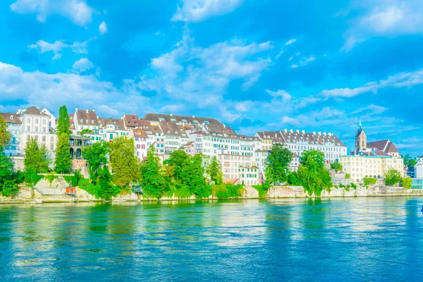 Riverside Rhine Basel Med Saint Martin Kyrkan Schweiz — Stockfoto