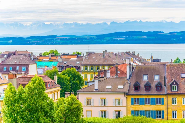 Die Dächer Von Neuchatel Der Schweiz — Stockfoto