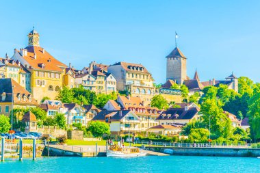 Tarihi kenti Murten Switzerlan içinde