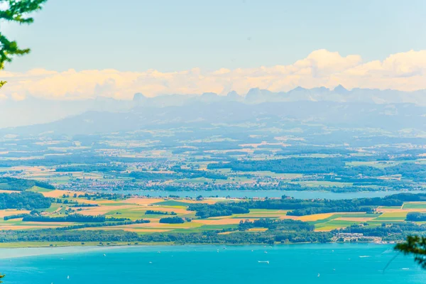 Switzerlan のヌーシャテル湖の空中写真 — ストック写真