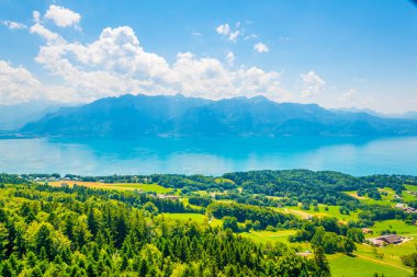 Geneva Gölü'nden Mont Pelerin, Switzerlan havadan görünümü