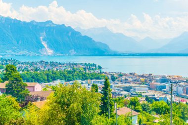 Geneva lak yakınındaki Vevey swiss şehrin havadan görünümü