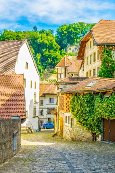 Blick Auf Eine Enge Gasse Der Freiburger Altstadt Schweiz — Stockfoto