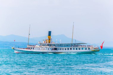 Yolcu Feribot İskelesi'Lozan, Switzerlan bağlantı noktası için gelen