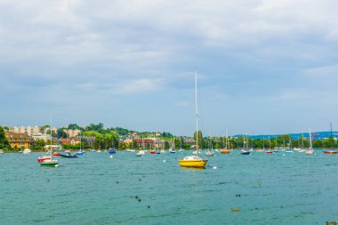 Ayrıca Geneva Gölü yüzen tekne Lac Leman İsviçre yakınındaki Morge'olarak adlandırılan