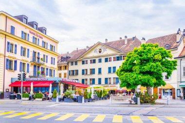 Beyaz sarayda Switzerlan Geneva göle bakan Nyon