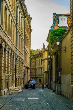 Swiss şehir Cenevre, Switzerlan dar bir sokakta görünümünü