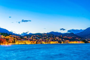 Eski Şehir Switzerlan Lugano göle bakan Lugano gün batımı görünümü