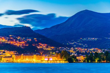 Eski Şehir Switzerlan Lugano göle bakan Lugano gün batımı görünümü