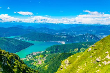 Marrogia Köyü ve Lugano Gölü Switzerlan, köprüden