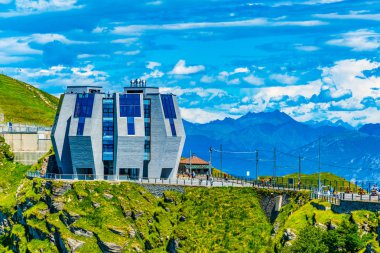 Mario Botta üstüne Monte Generoso, Switzerlan tarafından tasarlanan bina