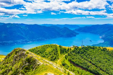 Locarno ve Lago Maggiore için yapılan Switzerlan havadan görünümü