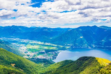 Locarno ve Lago Maggiore için yapılan Switzerlan havadan görünümü