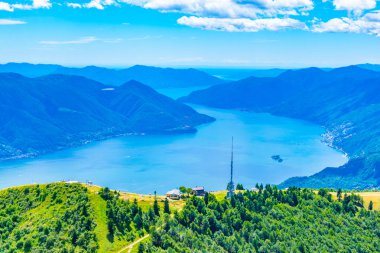 Locarno ve Lago Maggiore için yapılan Switzerlan havadan görünümü