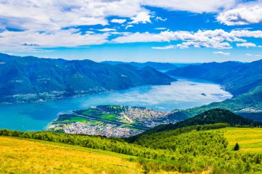 Locarno ve Lago Maggiore için yapılan Switzerlan havadan görünümü