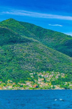 Carmine, Ital Lakeside görünümü