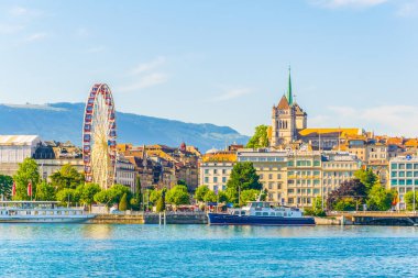 Cenevre, İsviçre, 20 Temmuz 2017: Tarafından Saint Pierre Katedrali, Switzerlan hakim Cenevre Cityscape