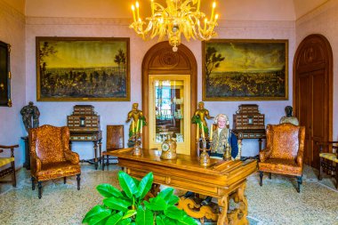 Isola Madre, İtalya, 27 Temmuz 2017: Isola Madre, Ital Borromeo sarayının içinin