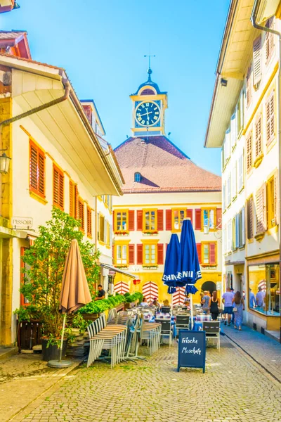 Murten Schweiz Juli 2017 Turister Promenader Genom Den Historiska Centrum — Stockfoto