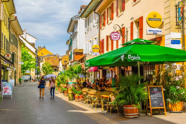 Morges Švýcarsko Července 2017 Pohled Hlavní Ulici Švýcarského Městě Morges — Stock fotografie