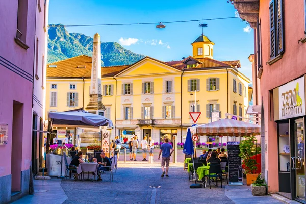 Bellinzona Švýcarsko Července 2017 Narrow Ulice Centru Švýcarského Města Bellinzon — Stock fotografie