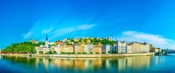 Lyon France Juli 2017 Riesige Flaggenmasten Über Einem Öffentlichen Schwimmbecken — Stockfoto