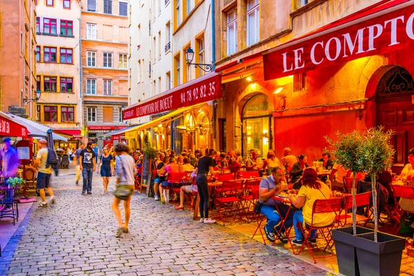 Lyon Francia Julio 2017 Gente Está Paseando Por Casco Antiguo — Foto de Stock