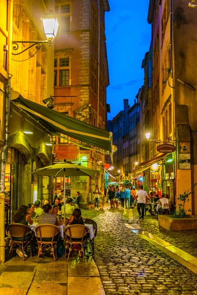 Lyon Francia Julio 2017 Gente Está Paseando Por Casco Antiguo — Foto de Stock