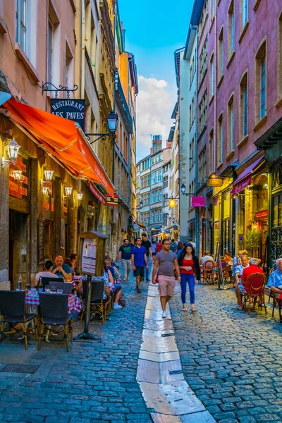 Lyon Francia Julio 2017 Gente Está Paseando Por Casco Antiguo — Foto de Stock