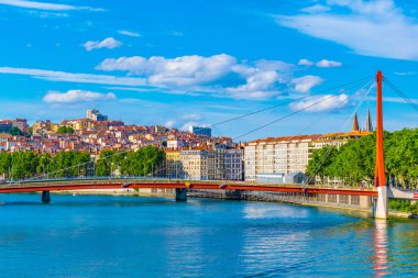 Lyon Saone Riverside nehirde bir güneşli yaz günü, Frangı sırasında