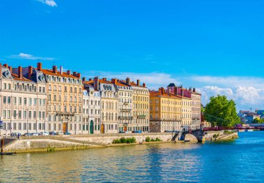 Lyon Saone Riverside nehirde bir güneşli yaz günü, Frangı sırasında