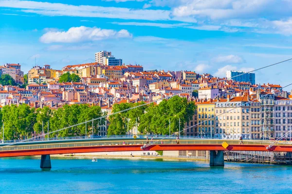 Lyon Saone Riverside nehirde bir güneşli yaz günü, Frangı sırasında