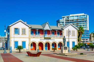 Larnaka, Cypru Belediye Sanat galerisinde görünümünü
