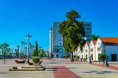 Larnaka, Cypru Belediye Sanat galerisinde görünümünü