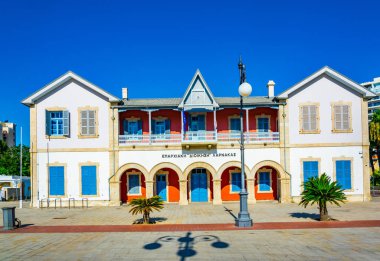 Larnaka, Cypru Belediye Sanat galerisinde görünümünü