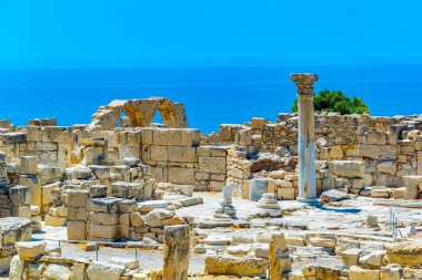Antik kourion Cypru sitesinde yer alan bir erken Hıristiyan Bazilikası kalıntıları