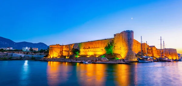 Girne Kalesi Cypru Üzerinden Günbatımı Görünüm — Stok fotoğraf