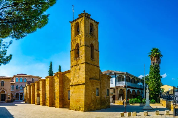 Nicosia, Cypru, Saint John catherdal