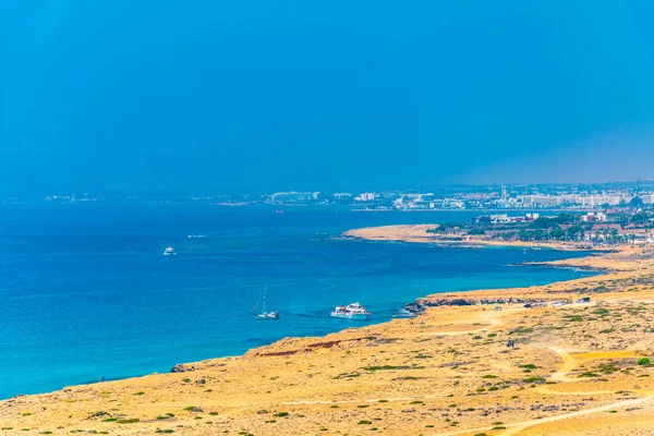 Ufruktbar Kystlinje Til Kapp Greco Cypru – stockfoto